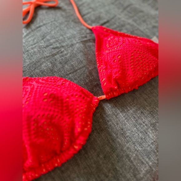 3/$20 - NWT bikini top - Picture 4 of 4